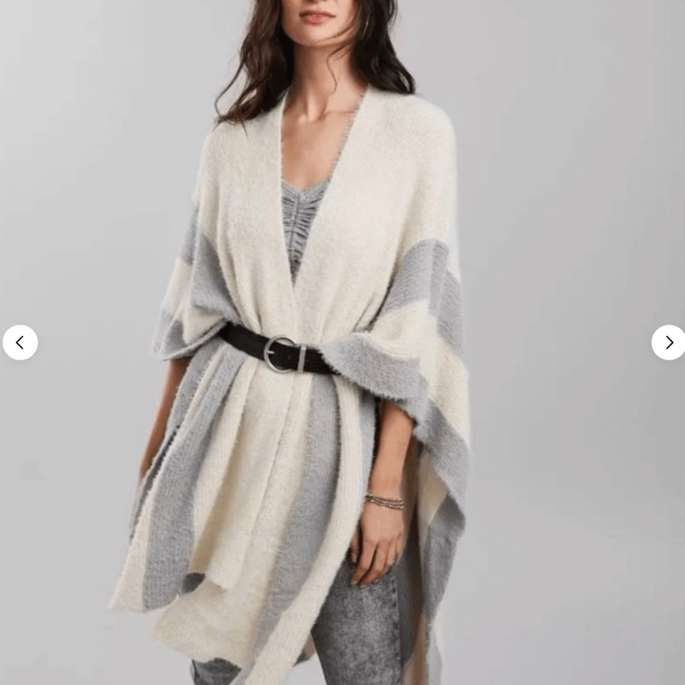 Saturday Sunday Anthropologie Women OS Fuzzy Knit Open Cardigan Poncho Cozy